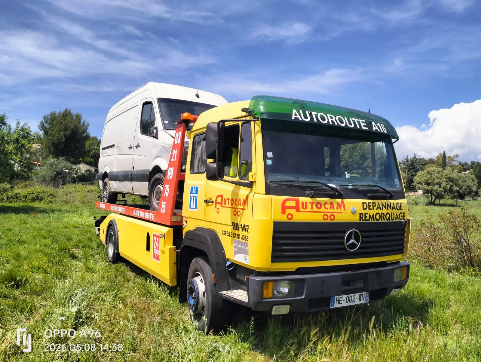 Remorquage et dépannage d'un utilitaire Volkswagen Crafter à La Cadière-d'Azur par V.R.D 83